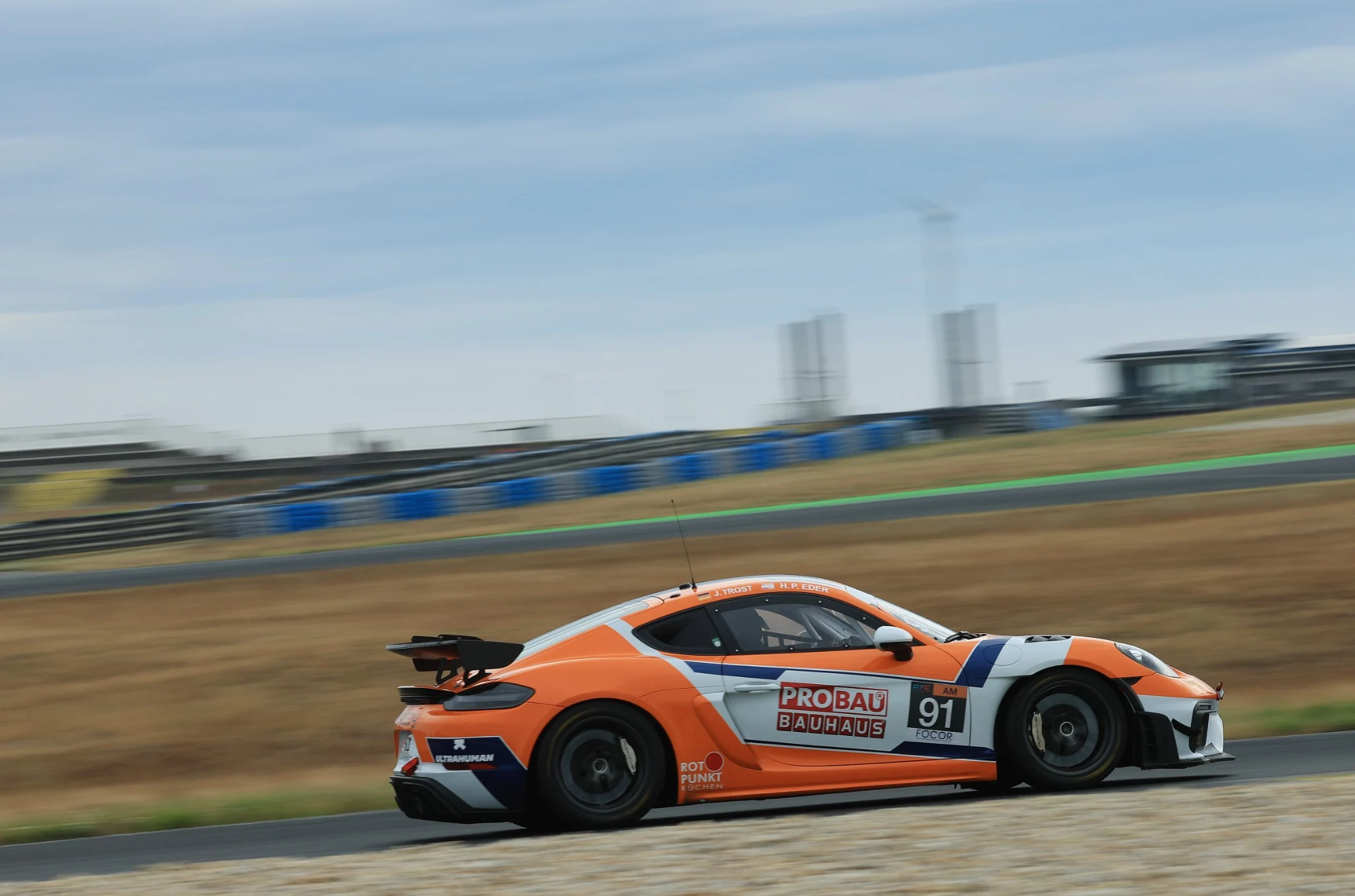 Porsche GT4 på banen